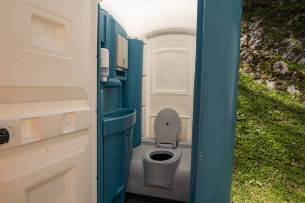 Best Portable restroom trailer rental  in Hillsborough, CA